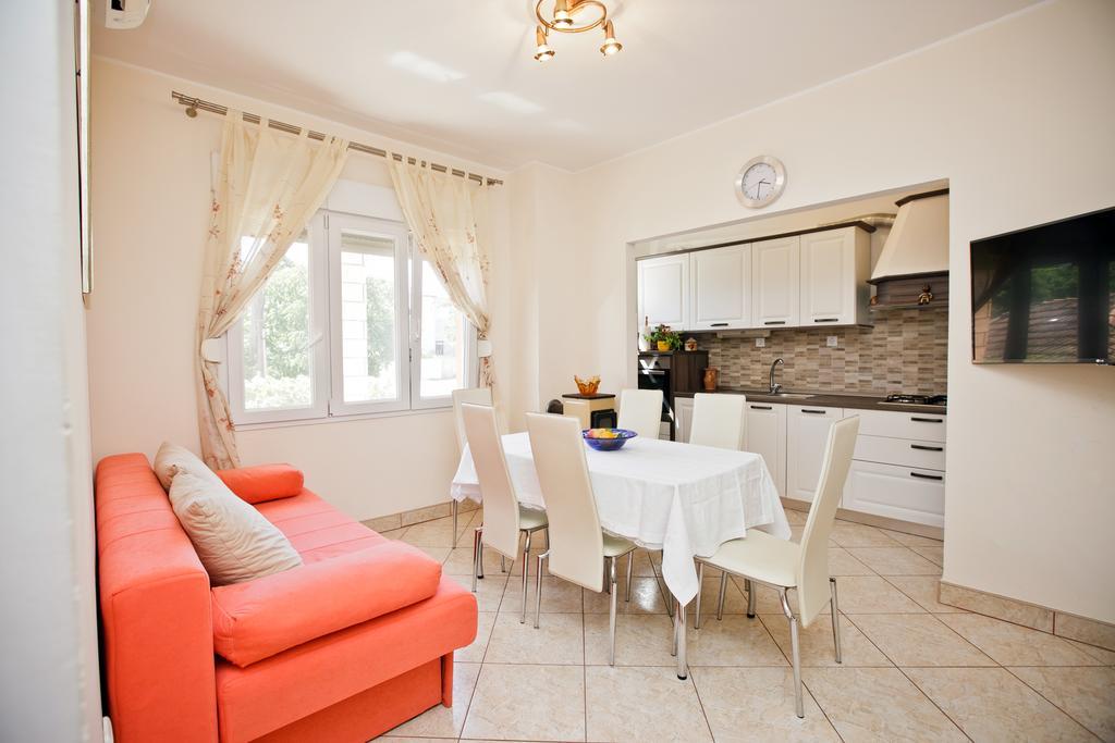 Villa Stana Vinišće Kültér fotó